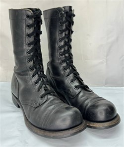 {{productViewItem.photos[photoViewList.activeNavIndex].Alt || productViewItem.photos[photoViewList.activeNavIndex].Description || 'Ботинки &quot;Jumper Boots&quot; Б/У (43 р-р)'}}