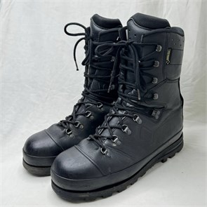 {{productViewItem.photos[photoViewList.activeNavIndex].Alt || productViewItem.photos[photoViewList.activeNavIndex].Description || 'Ботинки &quot;Haix Climber&quot; 43 р-р'}}